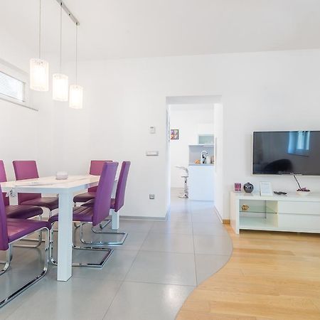 Fine Apartment Janeza Pavla リュブリャナ エクステリア 写真